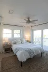 NEW! Sleeps 16 - Oceanfront Home- Flagler Beach - balcón