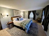 Rocky Branch Retreat on 33 acres with fenced yard, fireplaces & deck