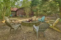 Lakeside Cabin w/ mountain views, dock, fire pit, hot tub, and much more! - Mountain view