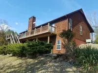 Bonnie & Clydes-2 Homes, Wooded and Private; Located on 2 Acres - balcony