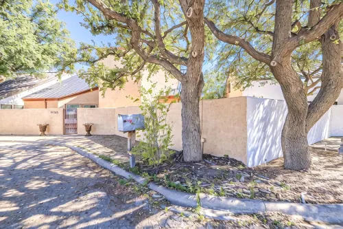 Right At Home- Midland Patio Home with Hot Tub and multiple outdoor spaces - 4-نجوم