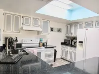 Large home / pool near the Catelina Foothills - Homestays