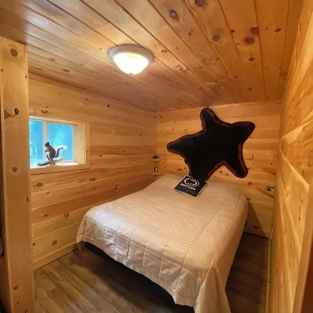Beautiful cabin 11 miles from Beaver Stadium.  Enjoy an unplugged PSU weekend.