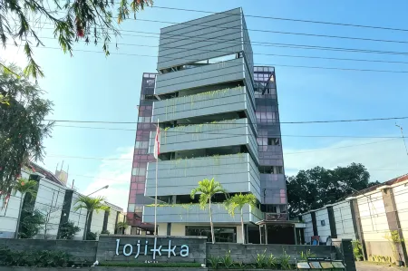 Istana Hotel