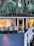 Book your escape to paradise at The Lake Cottage at Santa Fe! - 民泊