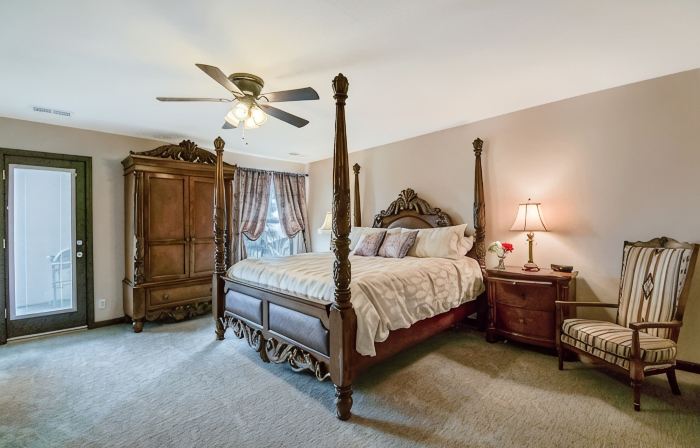 Relaxing, comfortable home for entertaining or enjoying the view