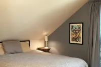 Adorable newly built 1-bedroom guesthouse with Sauna - Condos