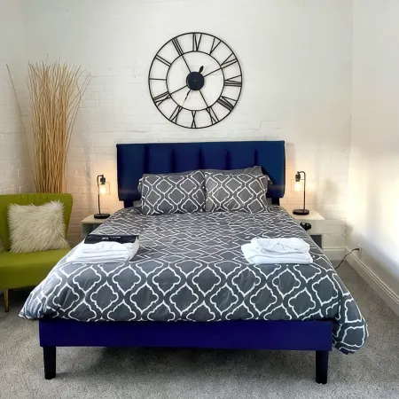 Urban Retreat-Walk to UC, Hospitals and the Zoo. Minutes from OTR and Downtown.