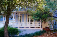 Julian Farmhouse/Fenced 2 acres with spa, right outside Julian. Pet Friendly! - 4-Star