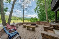 Walk to Bedford Springs from the "Round House" with an Amazing Golf Course View! - Boutique