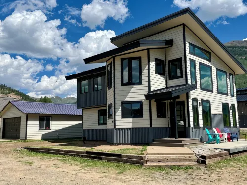 Beautiful Views on the Animas river in Silverton - 3-Star