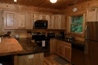 Lovely Log Cabin-15 Min to Asheville! 20 Min to Biltmore! Local breweries abound - 木屋