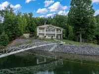 900ft of water frontage: Private Spacious Luxury Waterfront Point @ Smith Lake! - Boutique