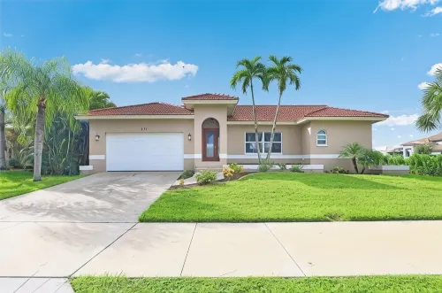 Tropical Vacation Home Marco Island Florida - Close to Beaches-Pet Friendly-POOL - breakfast