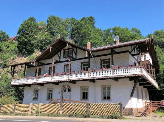 Schweizerhaus - Apartment 6 - Studio für 2 Personen mit Balkon