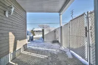Dynamite 2-Bedroom House, Garage, Sleeps 6 - 3-Star