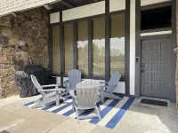 Golf Getaway with Golf Cart on Grand Lake in Shangri-La - Swimmingpools