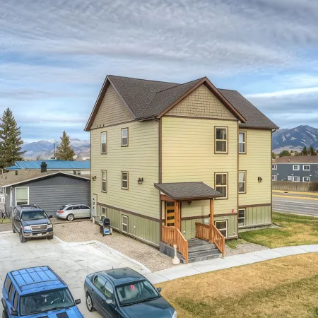 Lovely 3 bedroom Apartment in Bozeman! Unit #C