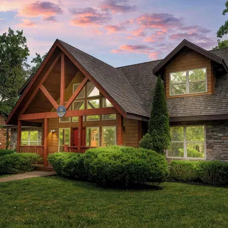 Closest to Indoor & Outdoor Pool + 4 Huge Suites + Stone's throw to SDC