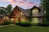 Closest to Indoor & Outdoor Pool + 4 Huge Suites + Stone's throw to SDC - Chalets
