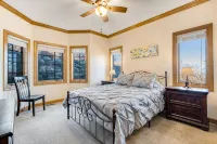 Comfy Condo at Top of Sugar Mtn - Ski in Ski Out - AC, WiFi - 4 tähden