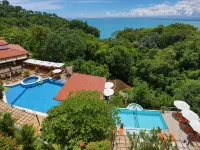 Shana by the Beach Manuel Antonio Hotels near Playa Biesanz