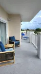 Newly renovated 2/2  apt-2 min walk to the beach and restaurants - 4 estrellas