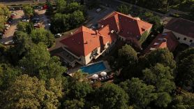 Bassiana Hotel és Étterem