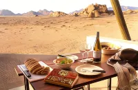 Desert Quiver Camp - Homestay