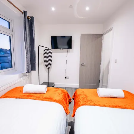 Cosy 2BR Flat Steps from Cardiff Pubs & Town