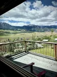 Quaint loft with spectacular views of the Gallatin Mountains - 2-Star