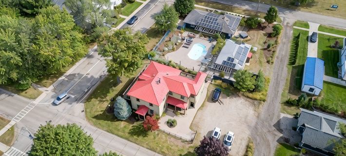 Lake Life Getaway - Condo Near Downtown! Hotels in Douglas