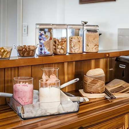Noah's Stanley Luxury Bed and Breakfast