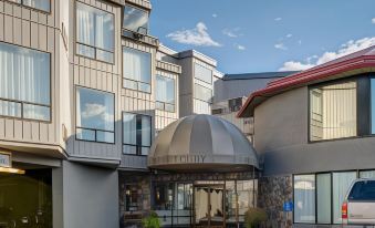 Ramada by Wyndham Kamloops