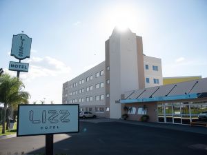 LIZZ ホテル