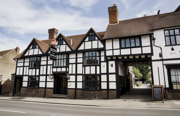 温多弗紅獅貝爾與龍酒店