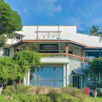 Nuuk Taal Lake Hotel Exterior