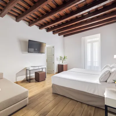 H10 Raco del Pi Boutique Hotel Отели рядом с достопримечательностью «Рамбла»
