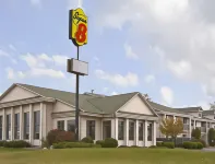 Super 8 by Wyndham Hudson Hotels in Afton