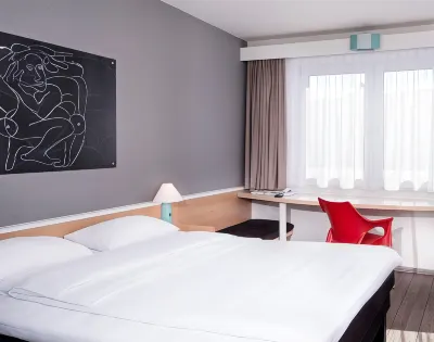 Ibis Berlin City Nord Hotels near Dorfkirche Pinnow