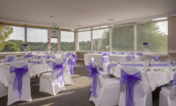 3. 홀리데이 인 스..