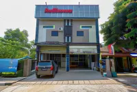 RedDoorz Syariah Near Alun Alun Kajen