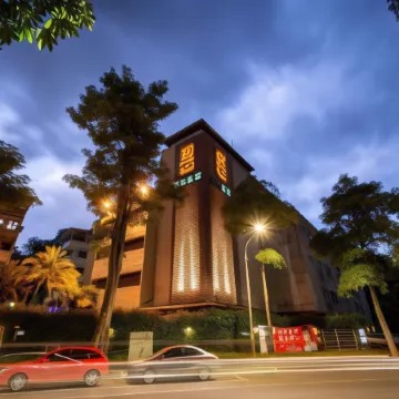 In-Stone Motel Отели рядом с достопримечательностью «Тайбэйский зоопарк»