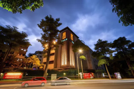 In-Stone Motel Отели рядом с достопримечательностью «Тайбэйский зоопарк»