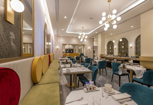 로마 호텔 인테리어 비교