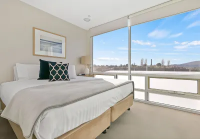 Sullivans Cove Apartments