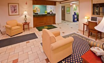 La Quinta Inn & Suites by Wyndham Plattsburgh