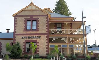 Anchorage Seafront Hotel