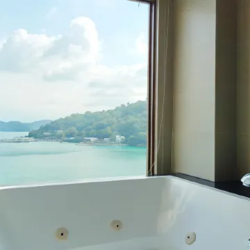 Miracolo view hotel Отели рядом с достопримечательностью «Канатная дорога над озером Солнца и луны»