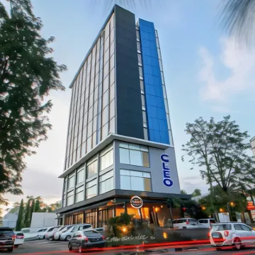 Cleo Hotel Jemursari Surabaya Hotels near Gunung Anyar